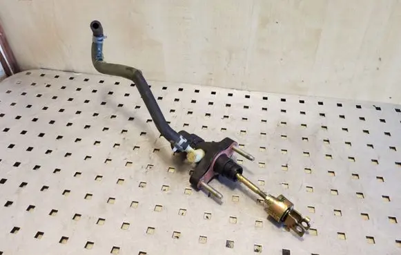 Toyota Corolla E120 E130 Clutch master cylinder