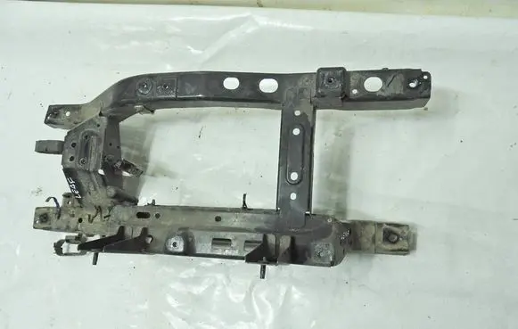 Nissan Leaf I (ZE0) Front subframe