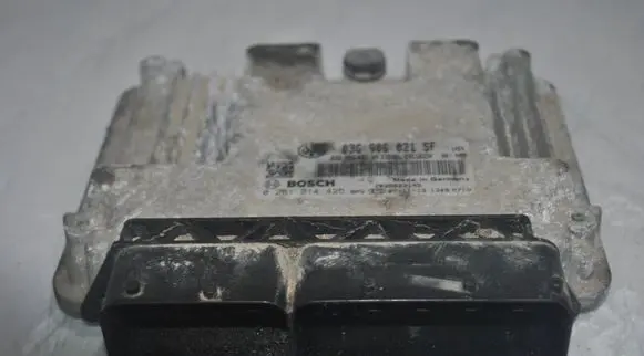 Seat Leon (1P) Engine control unit/module 03G906021SF 0281014425 03G906021AN