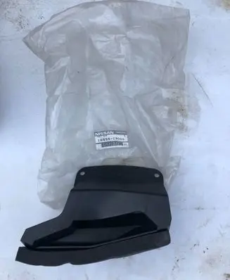 Infiniti FX Air intake duct part 16555CG000