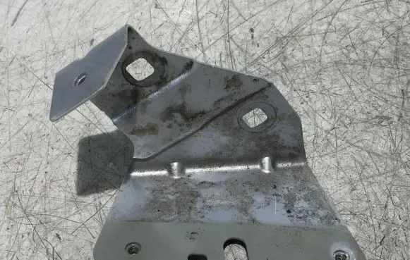 Renault Trafic III (X82) Fender mounting bracket 47903R 4163