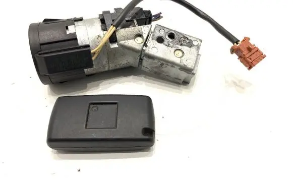 Peugeot 307 Ignition lock 9648445180