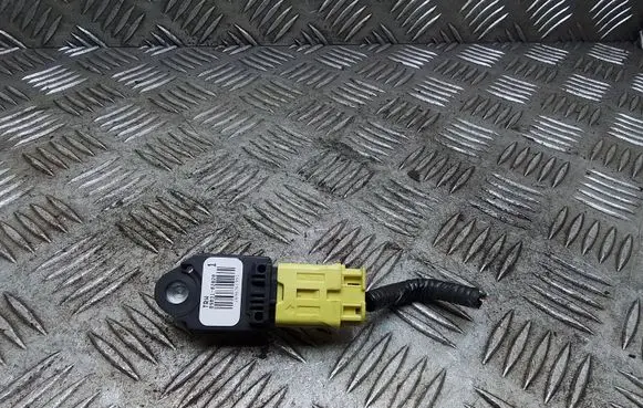 Lexus IS 220D-250-350 Airbag deployment crash/impact sensor 8983102020