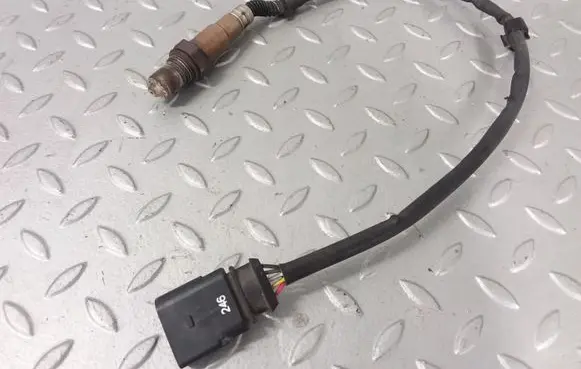 Volkswagen Jetta VI Lambda probe sensor 06K906262N 0258027096 0258027097