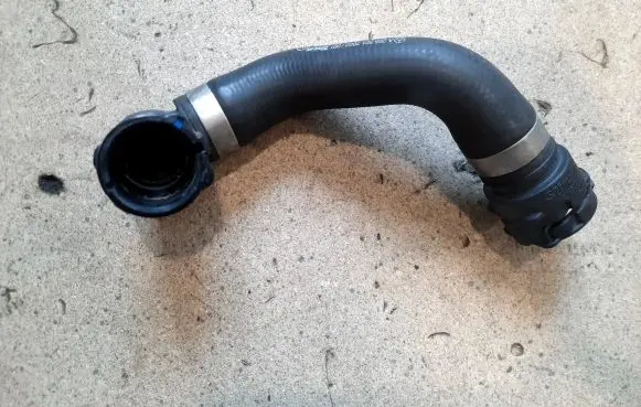 Mercedes-Benz C W205 Engine coolant pipe/hose A2055017000