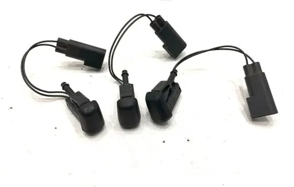 Ford Mondeo MK V Windshield washer spray nozzle 