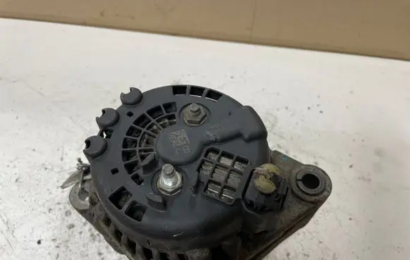 Opel Insignia A Generator/alternator 13502583 10G18