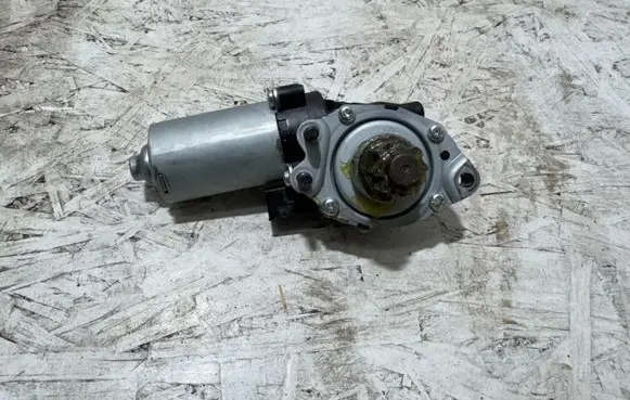 KIA EV6 Seat adjustment motor SPM28DN8 8500464 886B3L1000