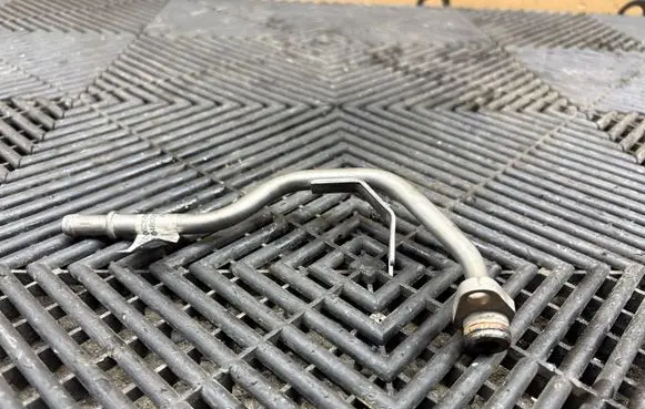 Alfa Romeo Stelvio Engine coolant pipe/hose 50052588
