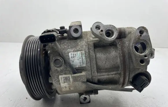 KIA Sportage Air conditioning (A/C) compressor (pump) 97701D7500