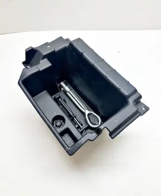 BMW X3 F25 Glove box in trunk 7372961 18311410