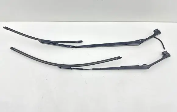 Subaru Legacy VII Front wiper blade arm