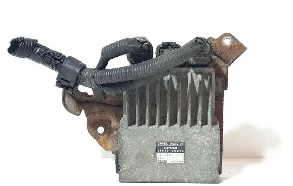 Toyota Avensis T250 Fuel injection control unit/module 8987120070 1310001371