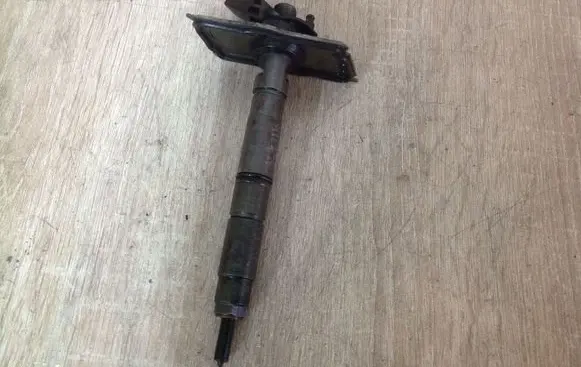 Audi A6 S6 C6 4F Fuel injector 059130277A 060719