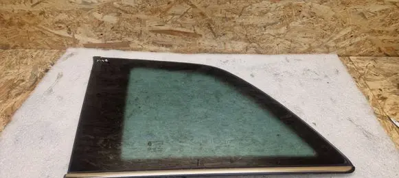 Opel Zafira B Rear side window DOT32M10AS3 43R00104 E000190