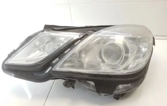 Mercedes-Benz E W212 Headlight/headlamp A2128205761 5DC00906020