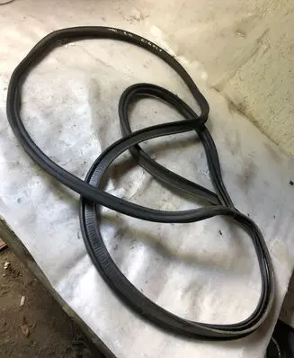 Audi Q3 8U Trunk rubber seal (body) 
