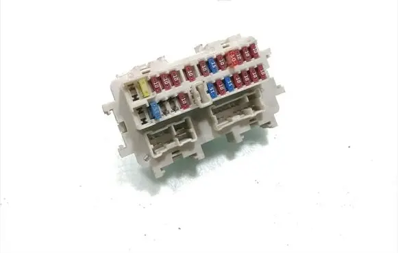 Nissan Navara Fuse box set