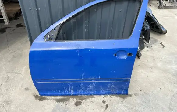 Skoda Octavia Mk2 (1Z) Front door