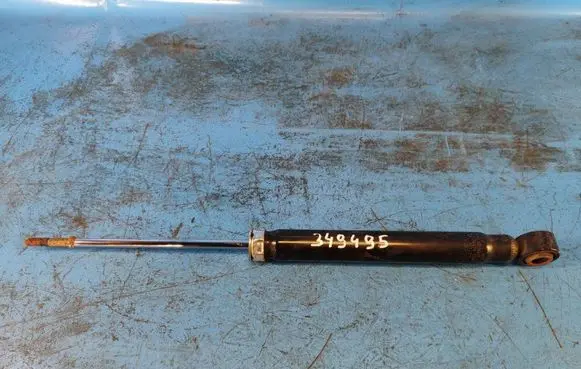 Toyota Sienna XL30 III Front shock absorber/damper 4853109B00