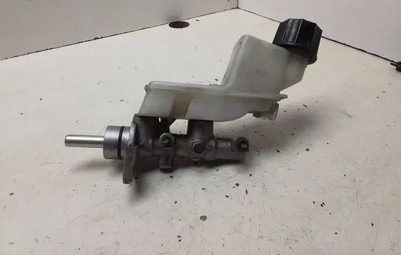 Mazda 6 Master brake cylinder