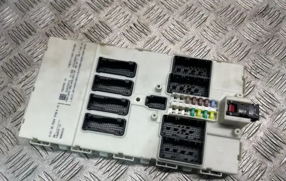 BMW 3 F30 F35 F31 Comfort/convenience module 9324781