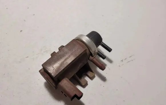 Citroen C5 Turbo solenoid valve 9652570180 70096803