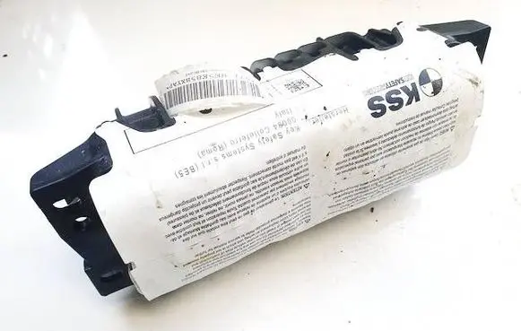 Passenger airbag