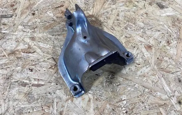 Porsche Macan (95B) Front shock absorber mounting bracket PAB399060 8k0399060m