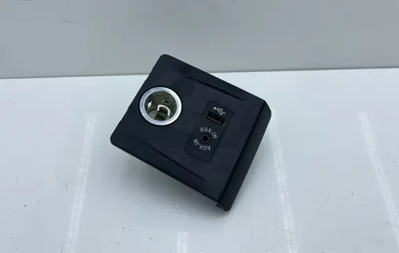 BMW 2 F46 USB socket connector 9284254