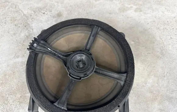 Volvo S80 Parcel shelf speaker 8633574