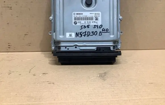 BMW 5 F10 F11 Engine control unit/module 8518478 0281018610
