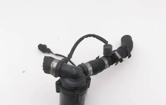 KIA Sorento Electric auxiliary coolant/water pump 89530B