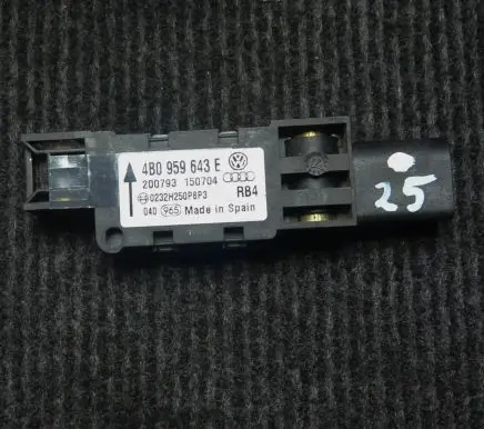 Audi A8 S8 D3 4E Airbag deployment crash/impact sensor 4B0959643E