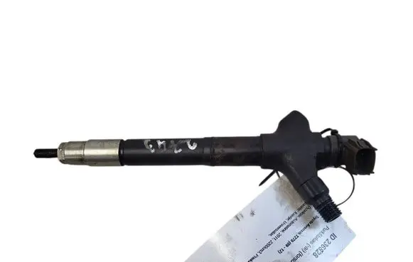 Toyota Avensis T270 Fuel injector 236700R090