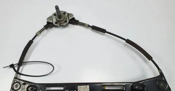 Fiat Panda III Front window lifting mechanism without motor