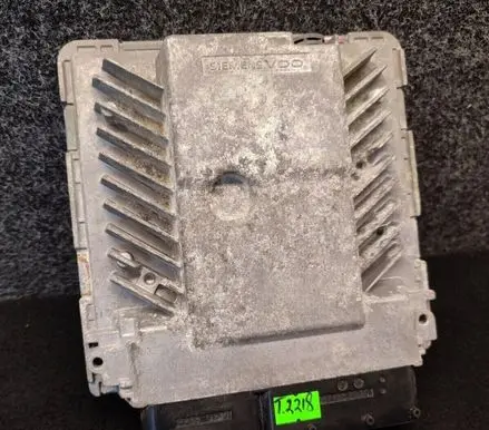 Volkswagen PASSAT B6 Engine control unit/module 03G906018CF