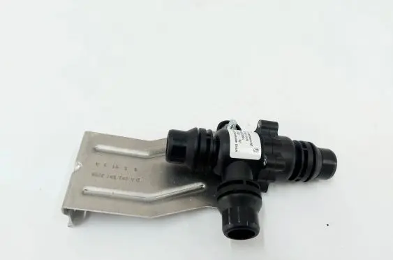Mercedes-Benz EQC Engine coolant pipe/hose A0005010100