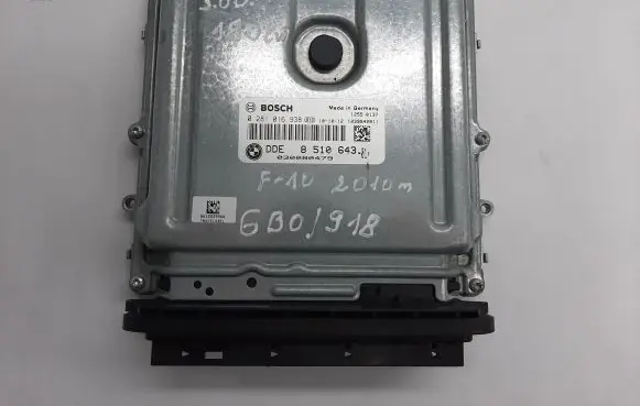 BMW 5 F10 F11 Engine control unit/module 8510643