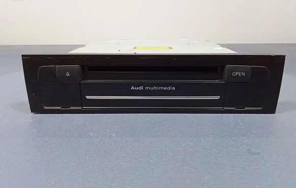 Audi Q7 4L Radio/CD/DVD/GPS head unit 4L0035666