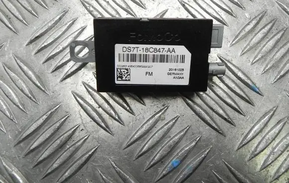 Ford S-MAX Aerial antenna amplifier DS7T18C847AA U377