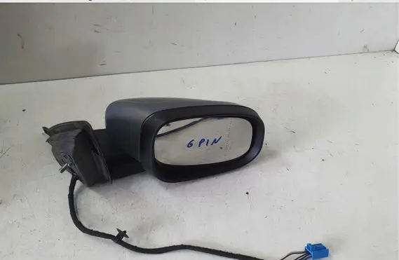 Volvo V50 Front door electric wing mirror 