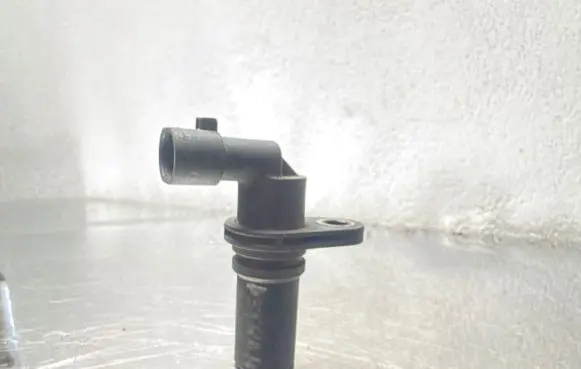 Opel Astra J Crankshaft position sensor 73502752