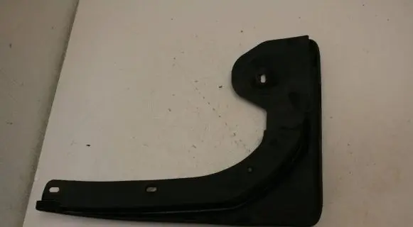 Skoda Octavia Mk2 (1Z) Front mudguard 1Z0821820
