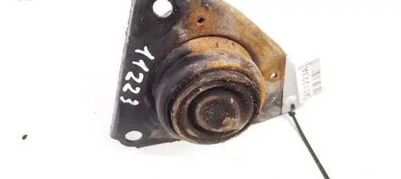 KIA Ceed Engine mount bracket 