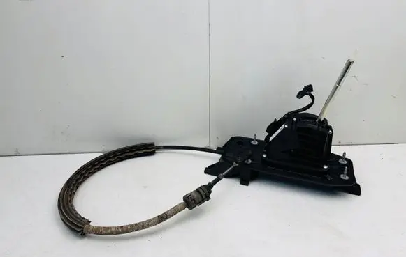 Audi Q3 8U Gear shifter/selector 5N2713025G 5N0713265B