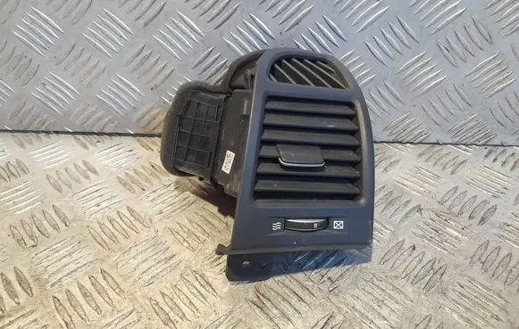 Hyundai Santa Fe Dash center air vent grill 974802B900