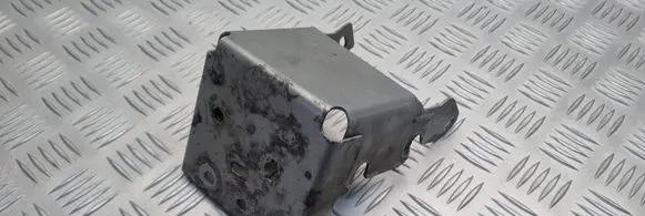 Citroen C5 Radiator mount bracket