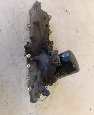 Toyota Hilux (N140, N150, N160, N170) Oil filter mounting bracket