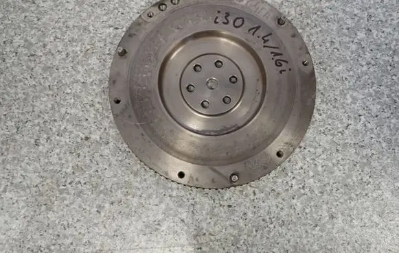 Hyundai i30 Dual mass flywheel 9J07